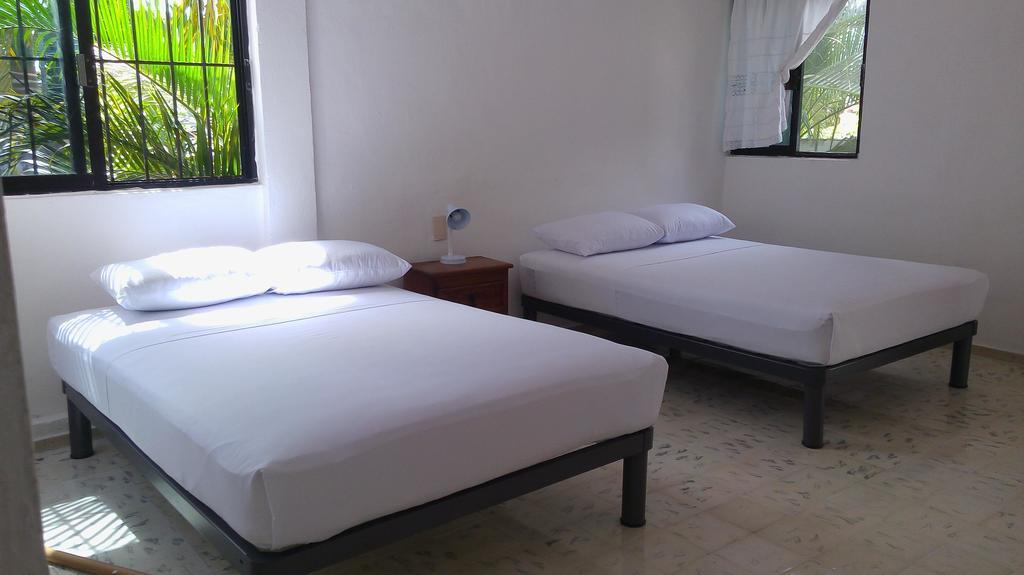 Hostal Haina Hostel