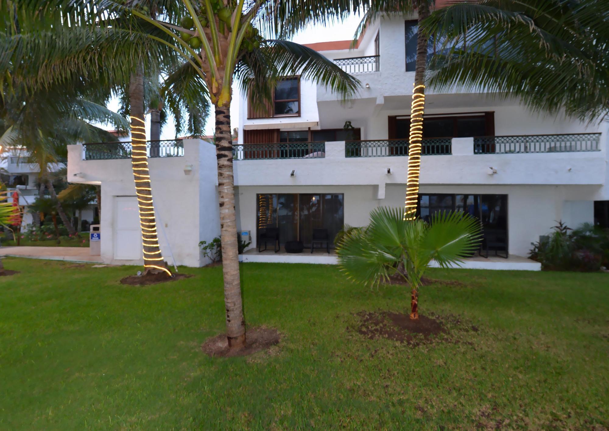 Sina - Solo Adultos Cancun