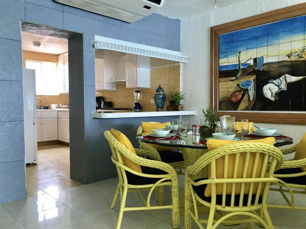 Eight Bedroom Beach House * Cancun