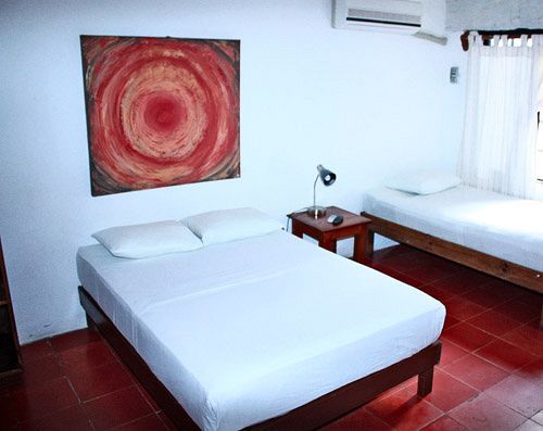 Hostal Haina *
