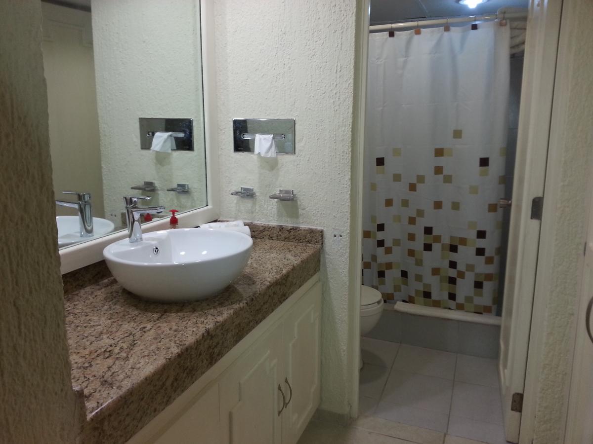 Amigo Aparthotel 3*