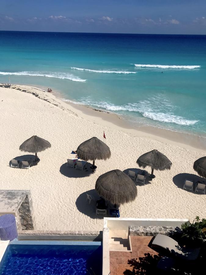 Eight Bedroom Beach House Villa Cancun