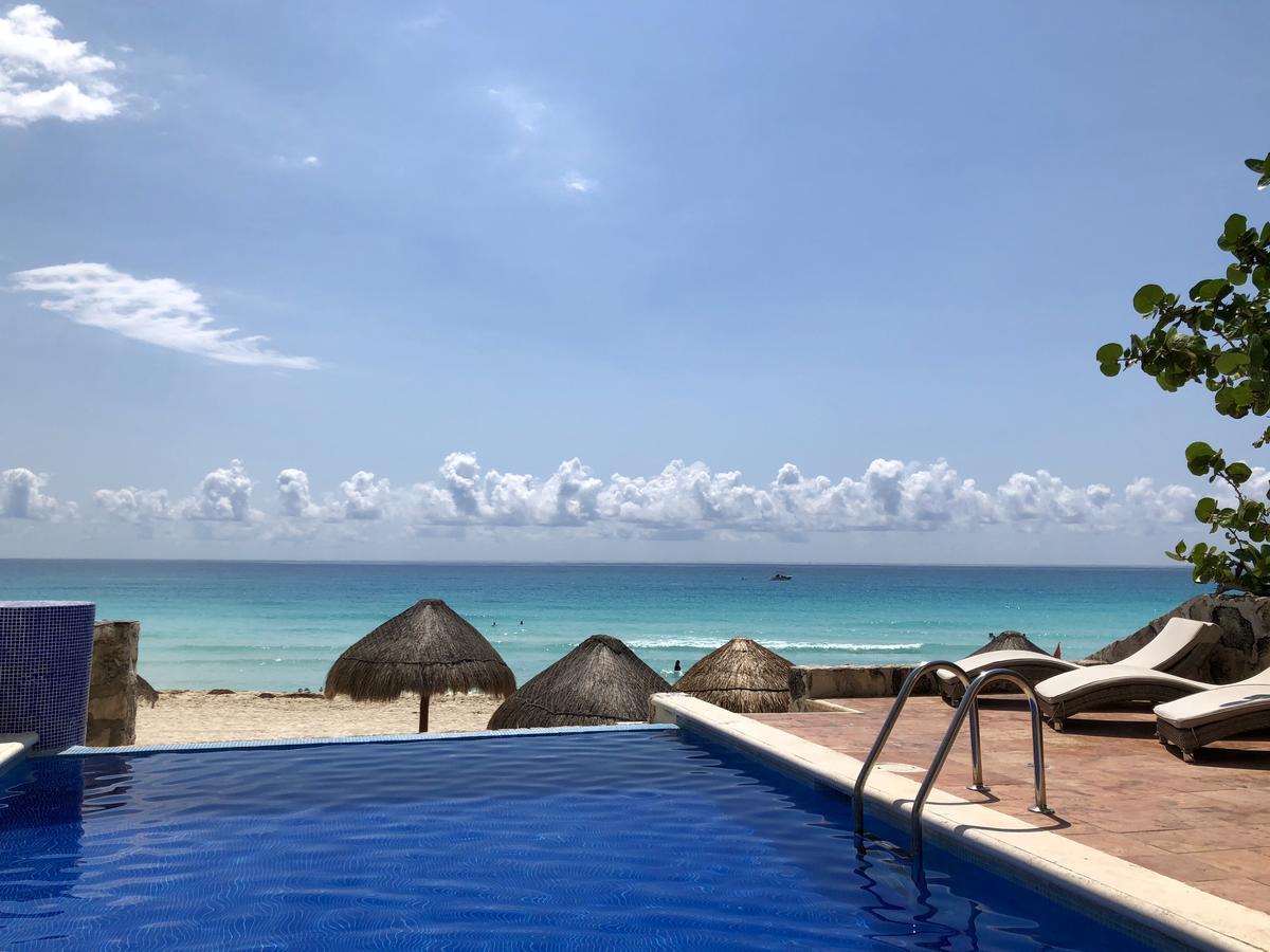 Eight Bedroom Beach House * Cancun