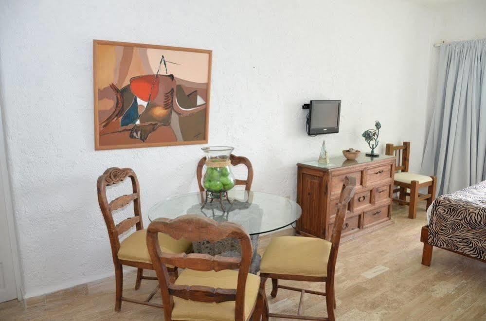 Amigo Aparthotel 3*