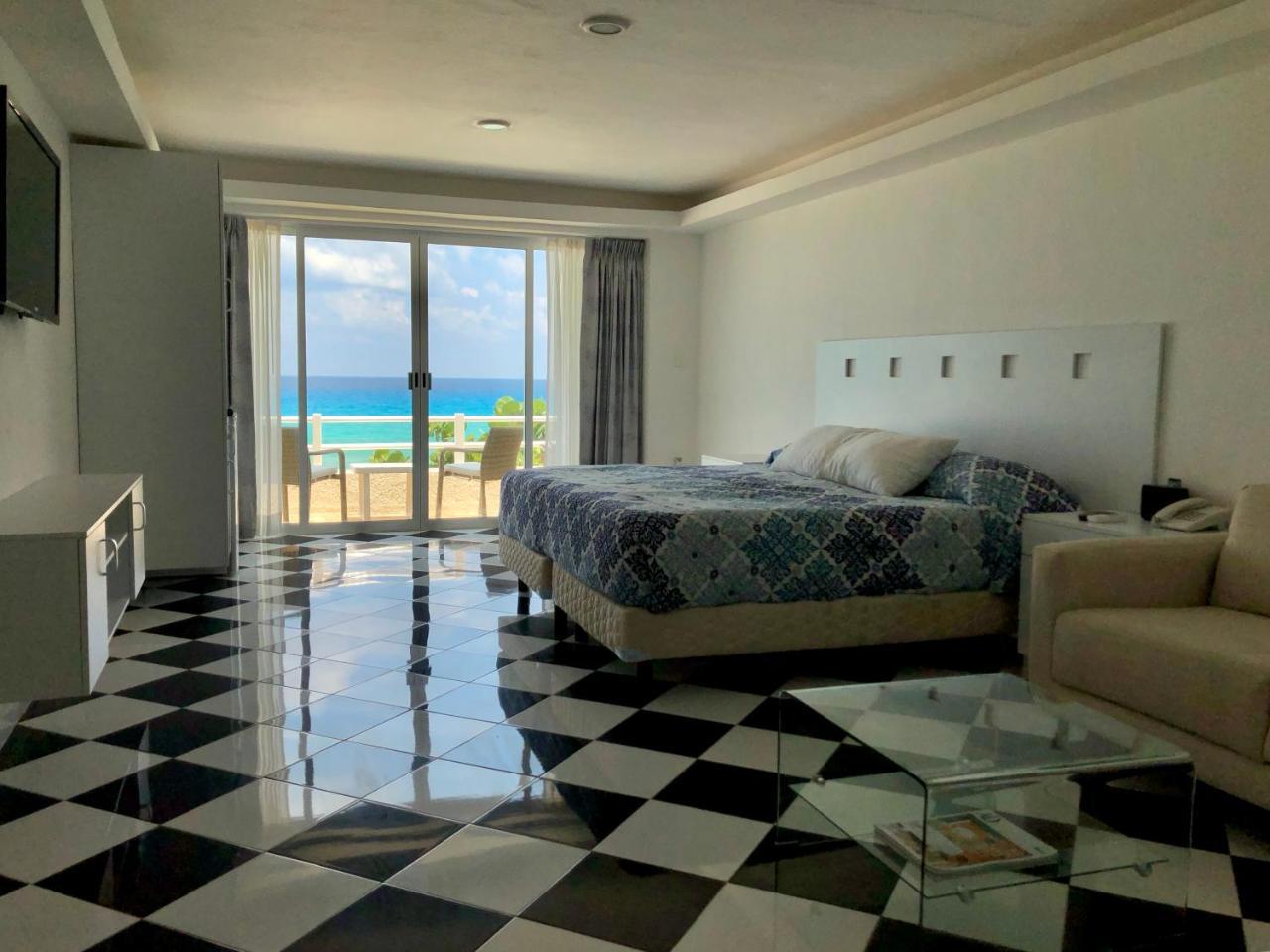 Eight Bedroom Beach House Cancun