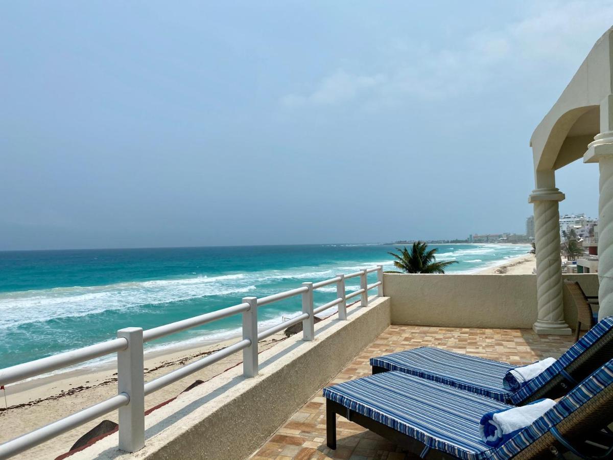 Villa Eight Bedroom Beach House Cancun