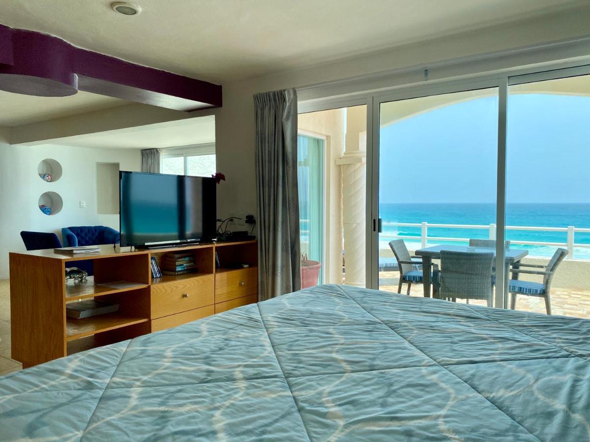 Eight Bedroom Beach House Cancun