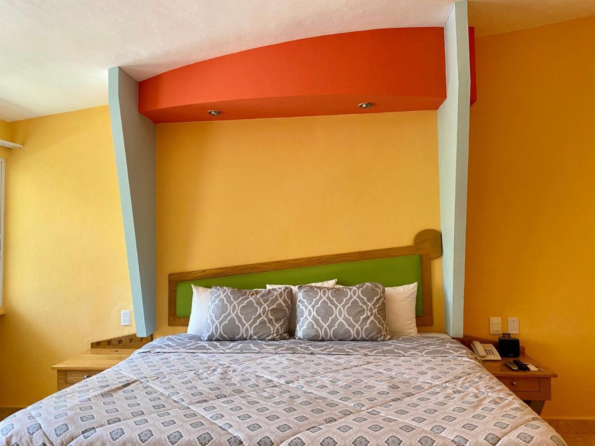 Eight Bedroom Beach House Villa Cancun