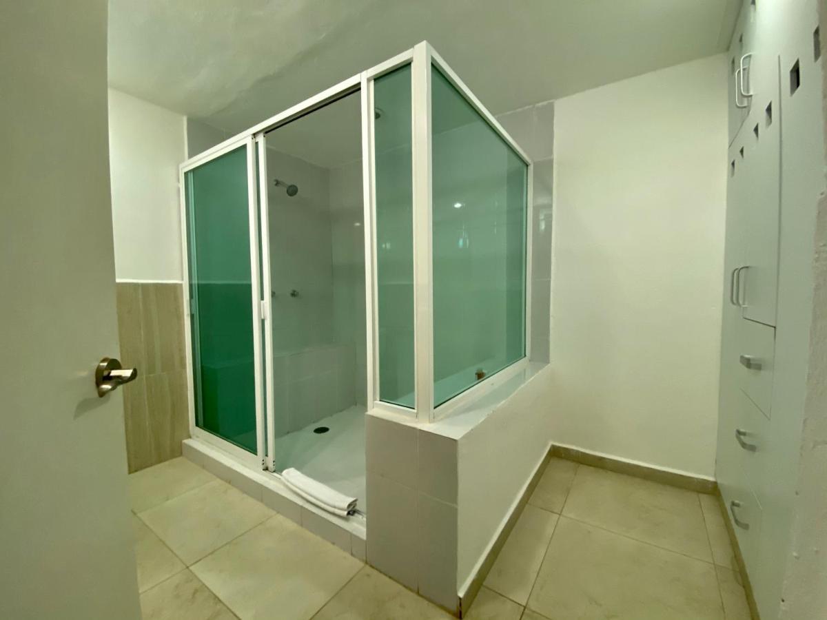 Villa Eight Bedroom Beach House Cancun