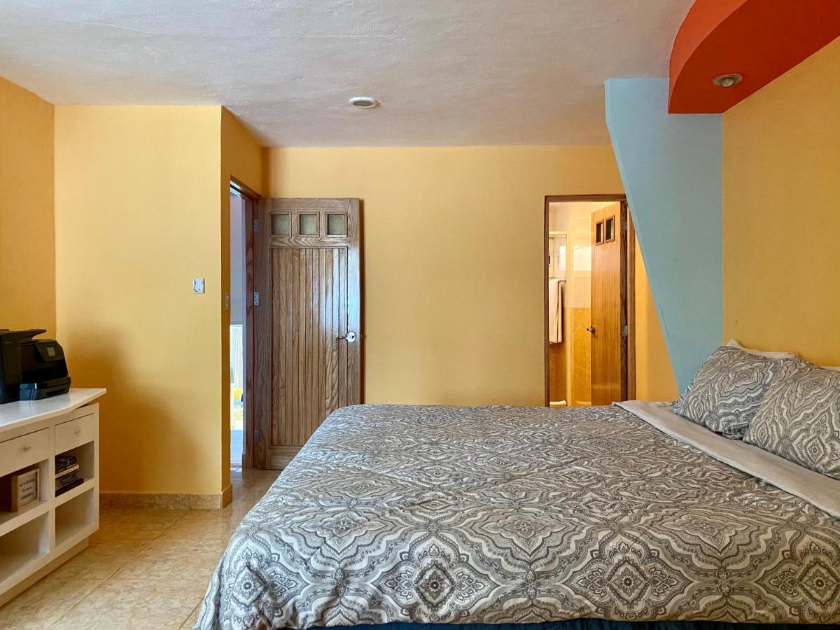 Eight Bedroom Beach House * Cancun
